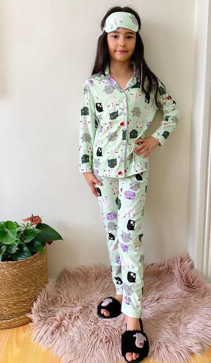 Kız Çocuk Kedi Baskılı Penye , Uyku Maskeli Pijama Takım — YEŞİL