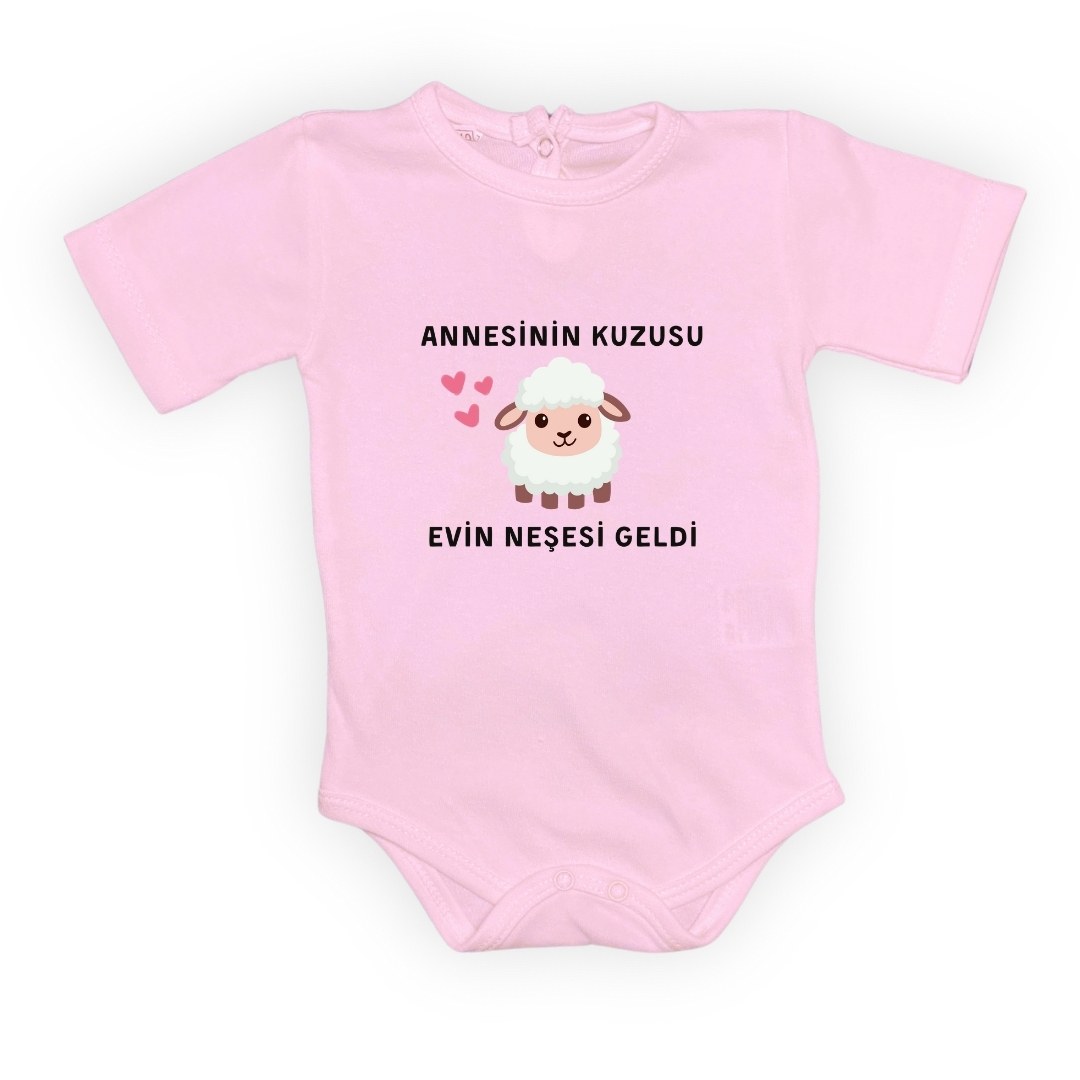 Annesinin Kuzusu Neşesi Geldi Baskılı Bebek Body Zıbın Çıtçıtlı Badi — KOYU PEMBE