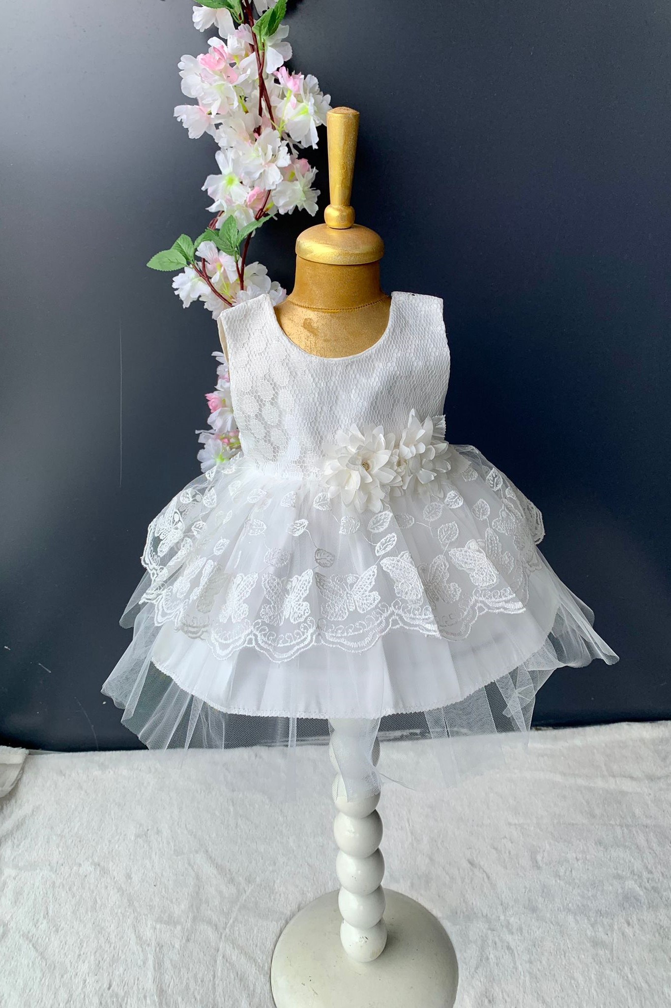 Kat Dantelli Gül Motif Kız Bebek Elbise PNPN159 — BEYAZ